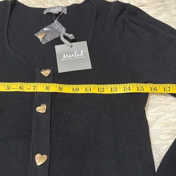 Women’s Marled heart gold button solid black sweater/cardigan small - Picture 3 of 8